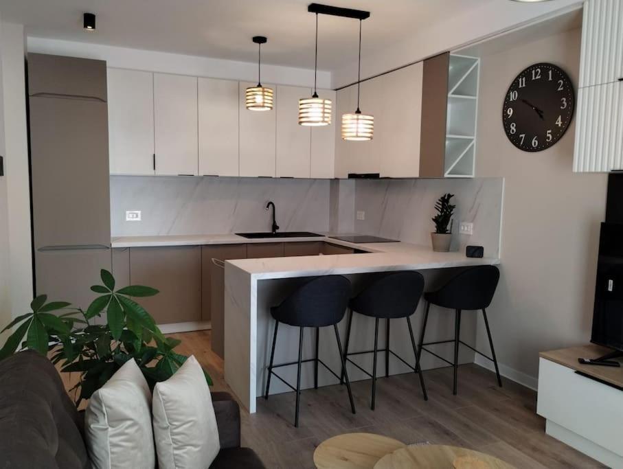 Hospitality By The Lake Home سيبيو المظهر الخارجي الصورة